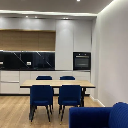 Appartamento 8th Floor Luxury Tirana