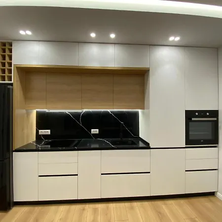 Appartamento 8th Floor Luxury Tirana